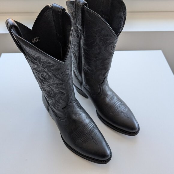 Ariat Heritage R Toe Western Boot - 9 EE (Wide) - Black Deertan - Picture 1 of 8